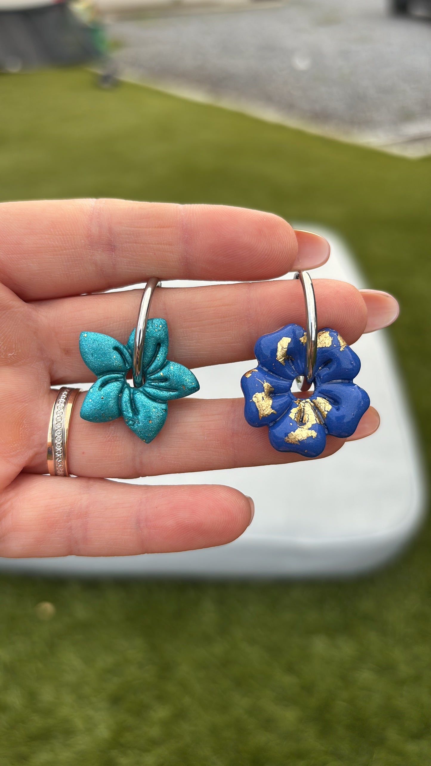 Collection de petites créoles interchangeables