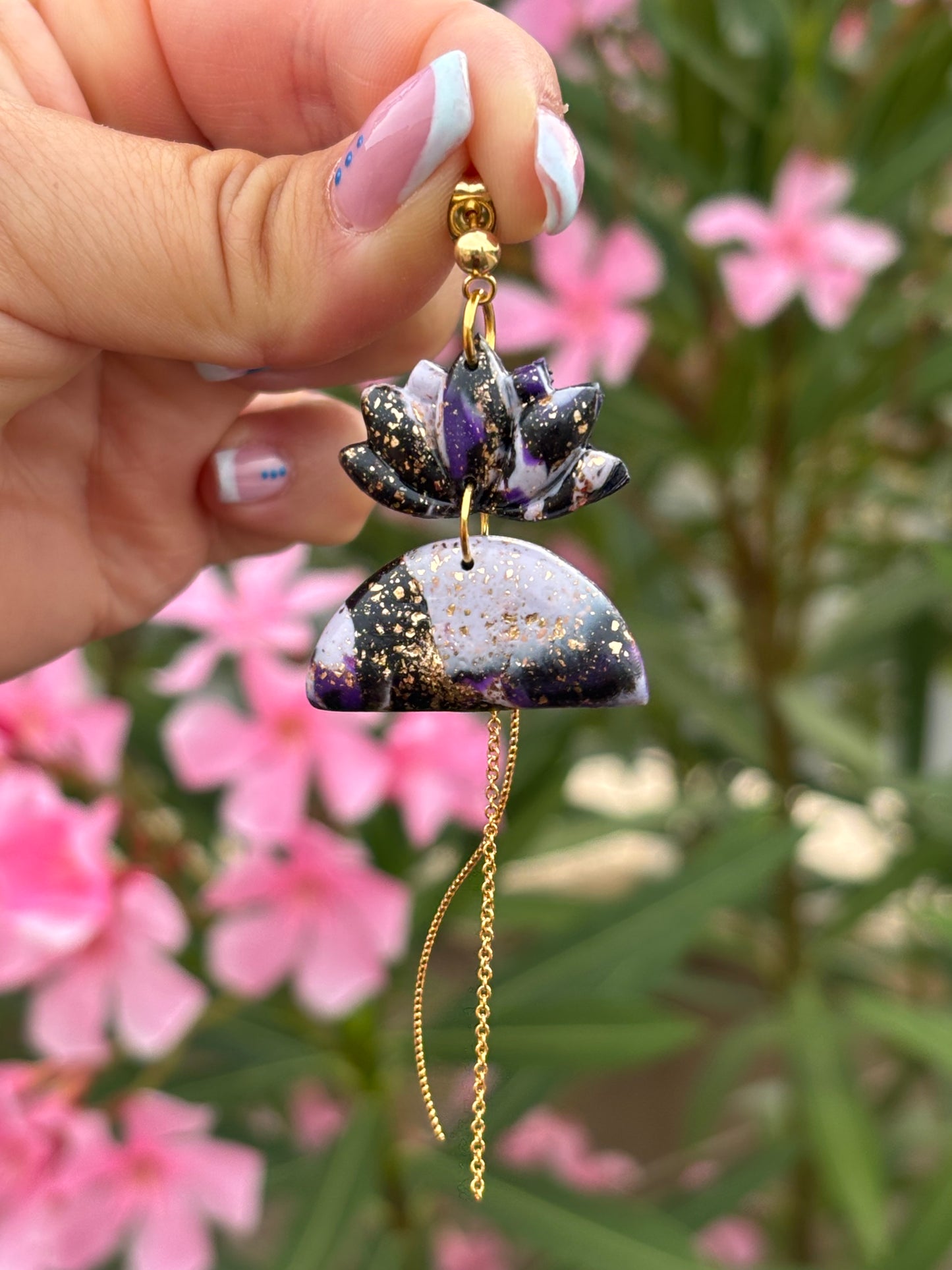 Les demies-lunes et lotus