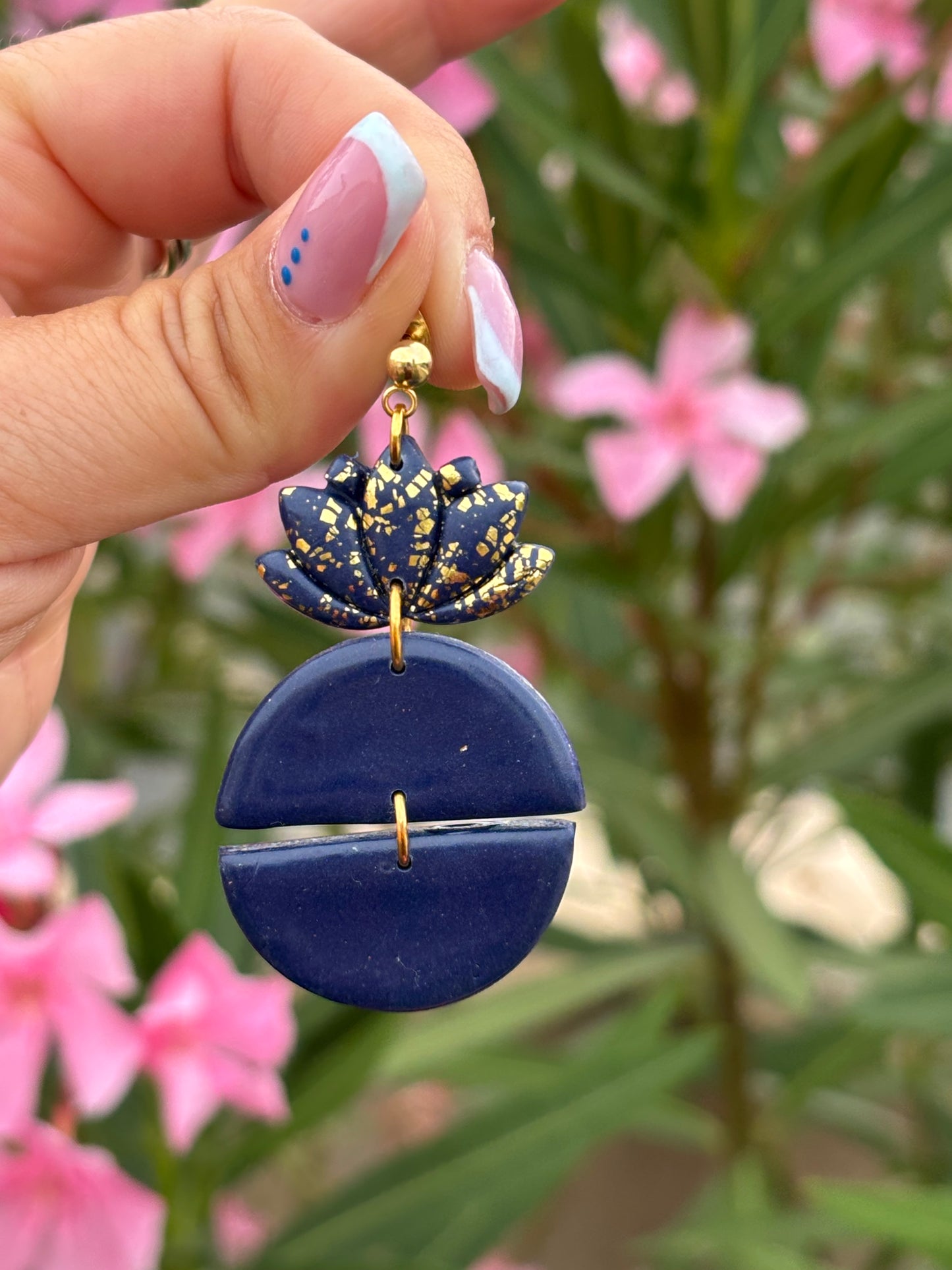 Les demies-lunes et lotus